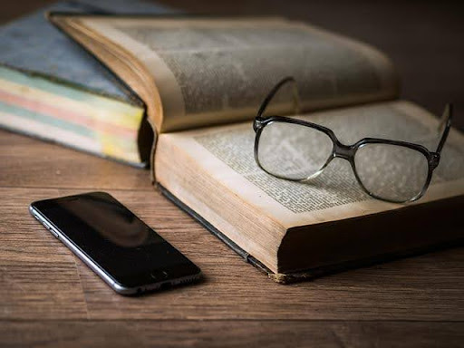 What is realistic fiction